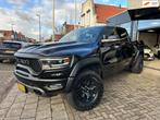 Dodge Ram 1500 6.2 V8 4x4 Crew Cab TRX|Pano|Head-Up|Vol Opti, Auto's, Dodge, Gebruikt, Adaptive Cruise Control, 2875 kg, Zwart