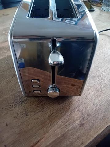 Retro Design Broodrooster beschikbaar voor biedingen