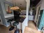 Bruynzeel keuken zwart wit met eiland natuursteen blad, Huis en Inrichting, Keuken | Complete keukens, Ophalen, Gebruikt, Wit