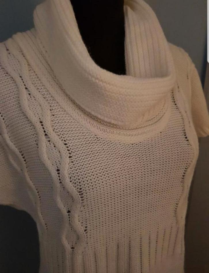 Nieuwe aparte crème kleurige trui maat M, Kleding | Dames, Truien en Vesten, Nieuw, Maat 38/40 (M), Overige kleuren, Ophalen of Verzenden
