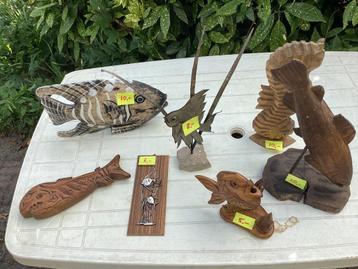 Allerlei houten vis figuren + 2 metalen beschikbaar voor biedingen