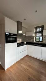 Complete keuken met Bosch apparaturen, Huis en Inrichting, Ophalen, Gebruikt, Wit, Hoekkeuken