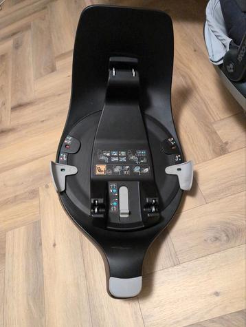 Maxi-Cosi Coral 360 + FamilyFix 360 Base beschikbaar voor biedingen