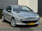 Peugeot 206 1.6 16V CC 2004 Grijs|VERKOCHT!, Voorwielaandrijving, 4 cilinders, Cabriolet, 4 stoelen