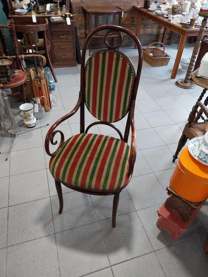 Thonet Stoel met gestreepte bekleding, Antiek en Kunst, Antiek | Meubels | Stoelen en Banken, Ophalen of Verzenden