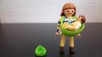 playmobil mama met baby in draagzak, Kinderen en Baby's, Speelgoed | Playmobil, Complete set, Ophalen of Verzenden, Zo goed als nieuw