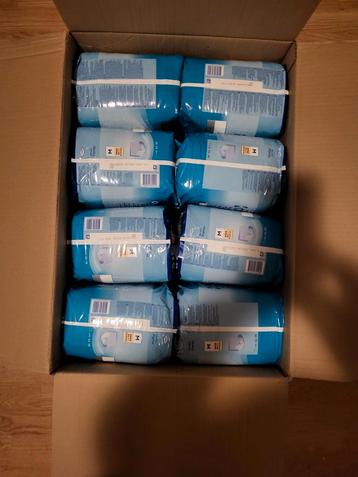8 pakken tena maat M beschikbaar voor biedingen