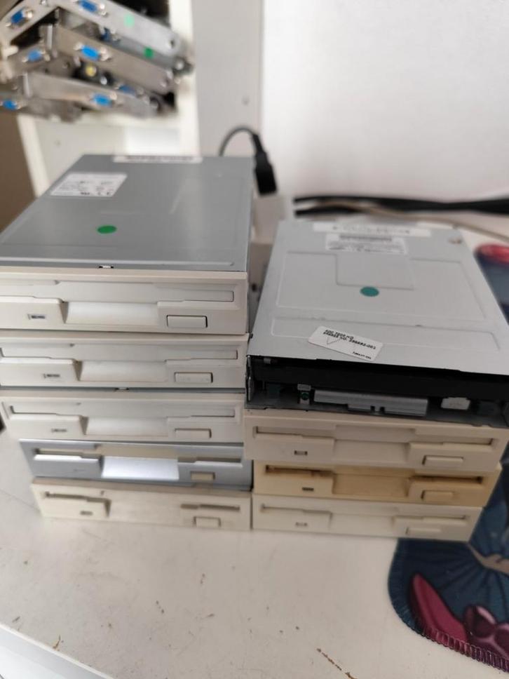 Floppy drives, getest en werkend, verschillende merken, Computers en Software, Vintage Computers, Ophalen of Verzenden