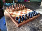 Vintage schaakspel in opklapbare doos bord 45 x45 , € 27, Ophalen of Verzenden