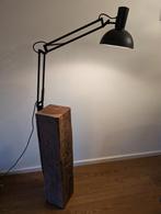 Lamp op houten paal, Zo goed als nieuw, Ophalen
