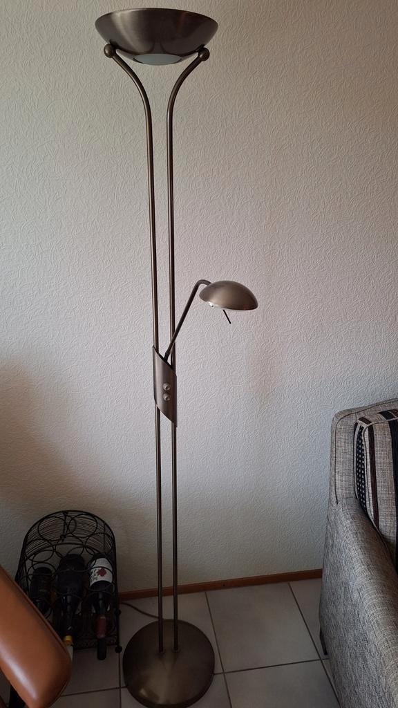 Stijlvolle staande lamp met leeslamp - dimbaar, Huis en Inrichting, Lampen | Vloerlampen, Gebruikt, 150 tot 200 cm, Metaal, Ophalen