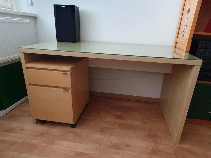 Ikea bureau voor tiener, Huis en Inrichting, Bureaus, Gebruikt, Bureau, Ophalen
