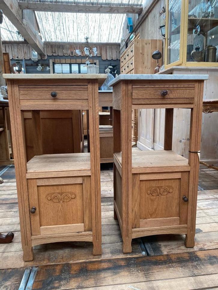 Twee Frans eiken kastjes nachtkastjes, Huis en Inrichting, Slaapkamer | Nachtkastjes, Gebruikt, 70 cm of meer, Minder dan 45 cm