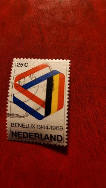 Nederlandse zegel 930 uit 1969 gestempeld  beschikbaar voor biedingen
