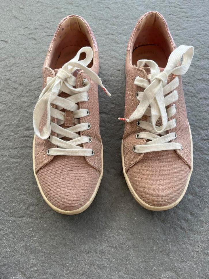 Sneakers roze glitter maat 39, Kleding | Dames, Schoenen, Zo goed als nieuw, Sneakers of Gympen, Roze, Ophalen of Verzenden