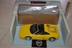 1:18 FERRARI 355 GTS giallo UT models in box WRH, Hobby en Vrije tijd, Modelauto's | 1:18, Verzenden, Zo goed als nieuw, Auto
