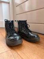 Dr. Martens kinderschoenen maat 26 – zwart met glitters, Ophalen, Zo goed als nieuw, Meisje, Schoenen