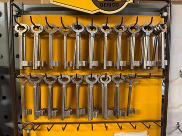 Sleutels lang model 10cm no 1 tm / 20 (Nr: 2010) beschikbaar voor biedingen