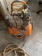 Compressor met Slang & 3 Tackers, Doe-het-zelf en Verbouw, Ophalen, Gebruikt, 6 tot 10 bar, Minder dan 200 liter/min