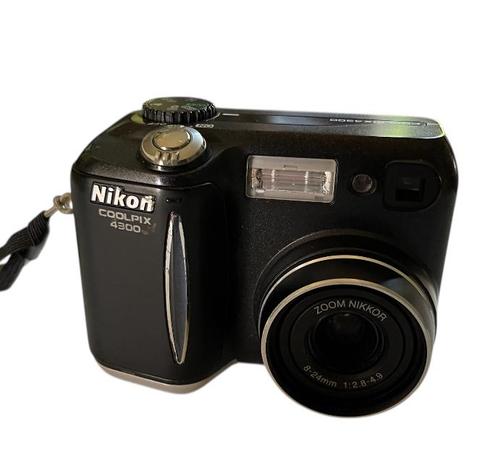 Nikon coolpix 4300 incl. tas, accu en cf card., Audio, Tv en Foto, Fotocamera's Digitaal, Zo goed als nieuw, Compact, Nikon, Ophalen of Verzenden