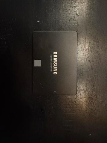 Samsung SSD 1TB - Snelle opslag! beschikbaar voor biedingen