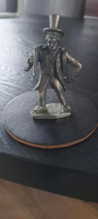 Tinnen schoorsteenveger  beschikbaar voor biedingen