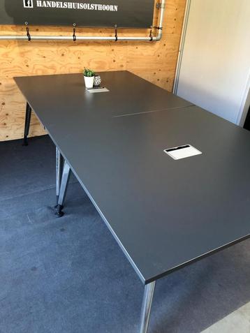 Vergadertafel / tafel 2 stuks (133/133 cm) beschikbaar voor biedingen