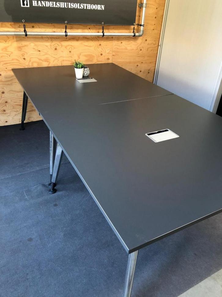 Vergadertafel / tafel  (133/133 cm), Huis en Inrichting, Tafels | Eettafels, Zo goed als nieuw, 100 tot 150 cm, 200 cm of meer