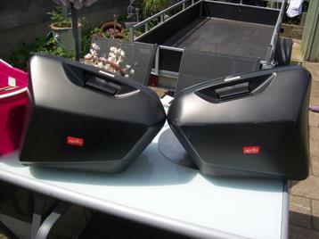 kofferset aprillia rst 1000 futura  125 euro beschikbaar voor biedingen