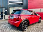 Mini Cooper 3 deurs bj 2019 Navigatie, Airco 1 JAAR GARANTIE, Voorwielaandrijving, Stof, 102 pk, Bedrijf