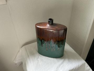 Unieke keramische vaas beschikbaar voor biedingen