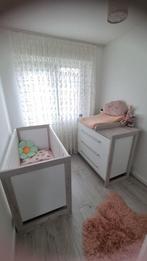Babykamer met ledikant, commode, kast, wandrek en blad, Ophalen, Zo goed als nieuw, Jongetje of Meisje