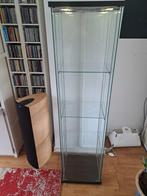 IKEA glazen vitrinekast met LED verlichting, Huis en Inrichting, Kasten | Vitrinekasten, Ophalen, Minder dan 50 cm, Gebruikt, Modern