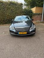Mercedes-Benz E-Klasse 1.8 E200 CGI Sedan AUT 2010 Grijs, Auto's, Mercedes-Benz, Achterwielaandrijving, Zwart, 4 cilinders, 1796 cc