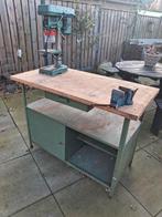 werkbank met kastruimte en lade,  bankschroef,  kolomboor, Doe-het-zelf en Verbouw, Werkbanken, Ophalen, Zo goed als nieuw, Bankschroef
