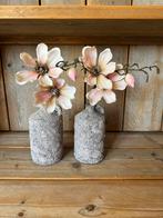 2 Brynxz Potten Inclusief magnolia takken, Huis en Inrichting, Woonaccessoires | Vazen, Overige kleuren, Aardewerk of Porselein