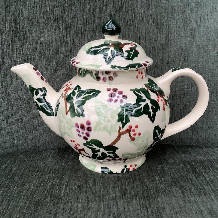 Emma Bridgewater- servies-Christmas🎄HOLLY Teapot- Zeldzaam!, Huis en Inrichting, Keuken | Servies, Zo goed als nieuw, Overige typen