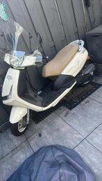 Scooter viva city blauw kenteken, Fietsen en Brommers, Scooters | SYM, Ophalen of Verzenden, Zo goed als nieuw, Benzine, Overige modellen