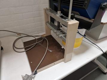 Lijmmachine koud lijm type Muro voor oa brochures en boekjes beschikbaar voor biedingen