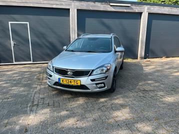 Kia (Pro) Cee d 1.4 Cvvt Sporty Wagon 2012 Grijs beschikbaar voor biedingen