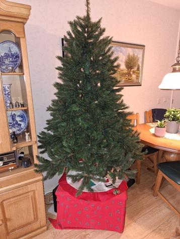 Te koop een mooie Kerstboom Romagne 185cm beschikbaar voor biedingen