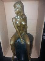 Bronzen beeld van een zittende vrouw, Ophalen of Verzenden