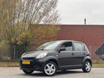 Daihatsu Sirion 2 1.3-16V Comfort | Nieuwe APK | Volledig on, Gebruikt, Zwart, Bedrijf, Elektrische ramen