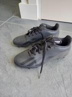 Voetbalschoenen/ korfbalschoenen adidas maat 40 2/3, Maat XS of kleiner, Ophalen of Verzenden, Zo goed als nieuw, Schoenen