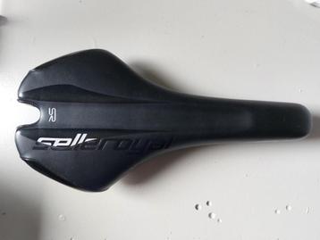Racefiets zadel beschikbaar voor biedingen