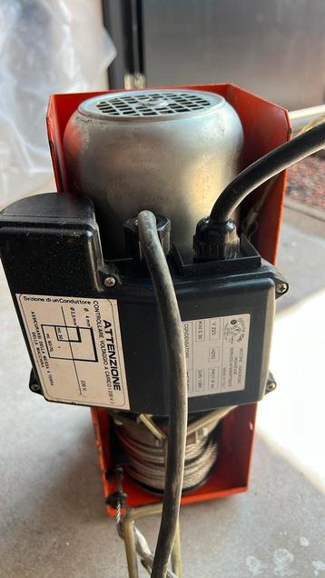 Electrische lier beschikbaar voor biedingen