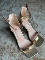Gouden hak sandalen Primark - maat 42 (ruimvallend), Kleding | Dames, Schoenen, Ophalen of Verzenden, Nieuw, Sandalen of Muiltjes