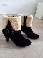 Schoenen, maat 39, Zwart, Lage of Enkellaarzen, Ophalen of Verzenden, Zo goed als nieuw