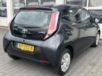 Toyota Aygo 1.0 VVT-i x-fun Airco all-season banden, Auto's, Toyota, Voorwielaandrijving, Stof, Gebruikt, Origineel Nederlands