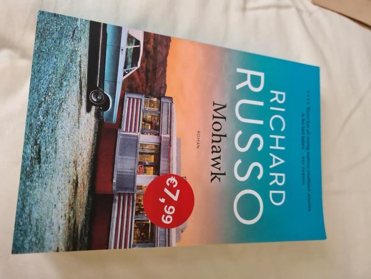 Schrijver Richard Russo boek titel Mohawk Literatuur, Boeken, Romans, Nieuw, Nederland, Ophalen of Verzenden